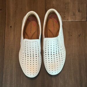 Comfortiva Women's White Leather Slip on Loafer Sneaker - Size 11